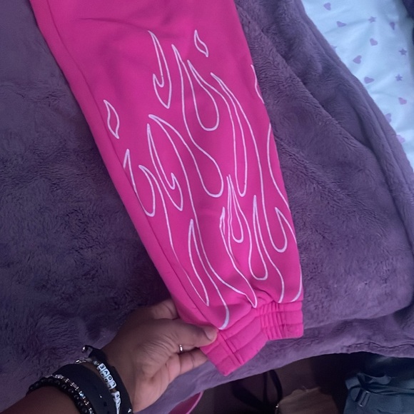 Stay away joggers - Picture 4 of 5